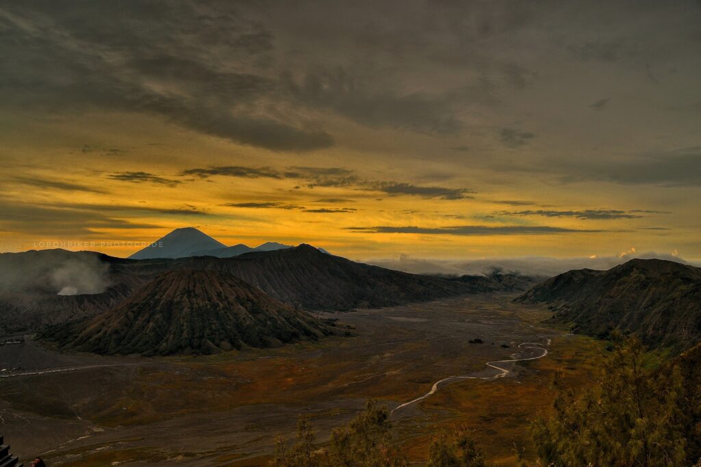 bromo-3902721_1920