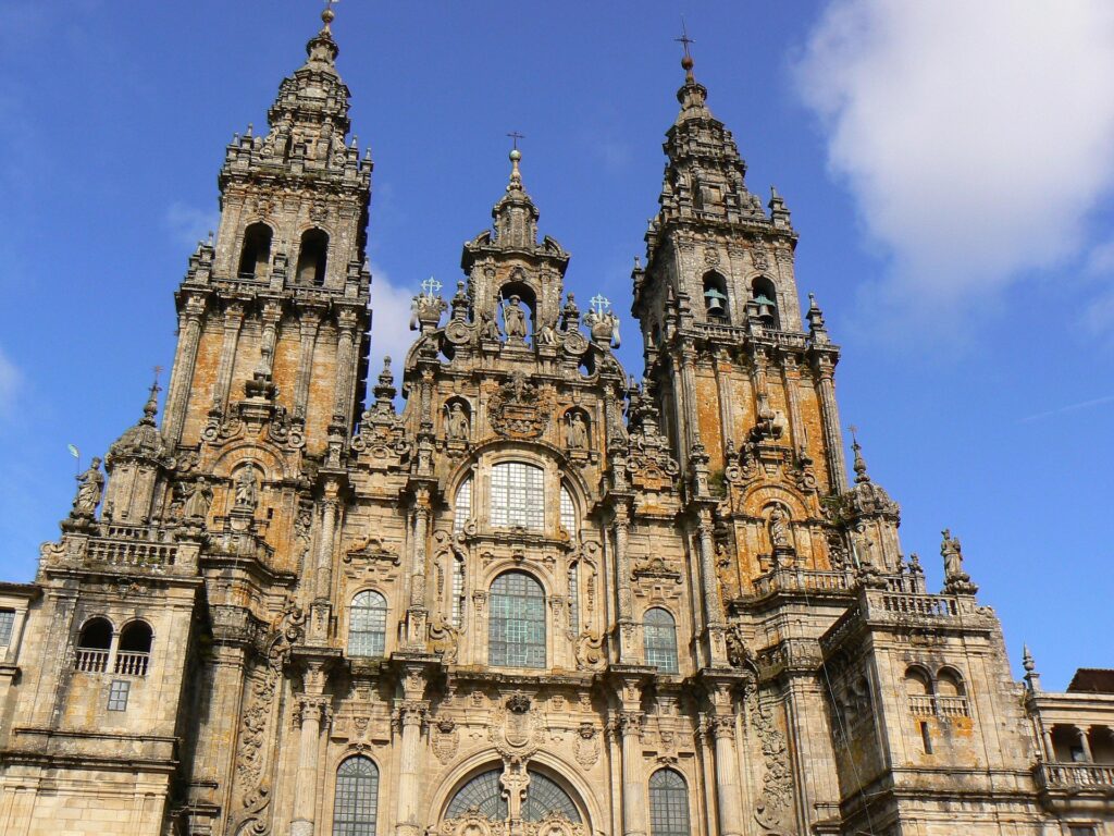 cathedral-280800_1920